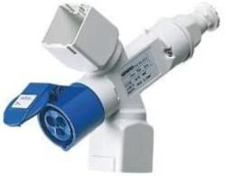 DERIVATORE ADATTATORE MOBILE IP44 - 2 USCITE DERIVATE - PREDISPOSTO PER CAVO E SPINA - 2+2 MODULI SYSTEM+1 PRESA 2P+T 16A 230V ac