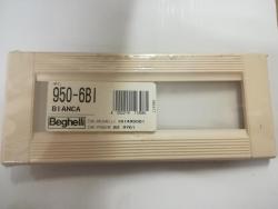 PLACCA 6FORI BIANCO 950
