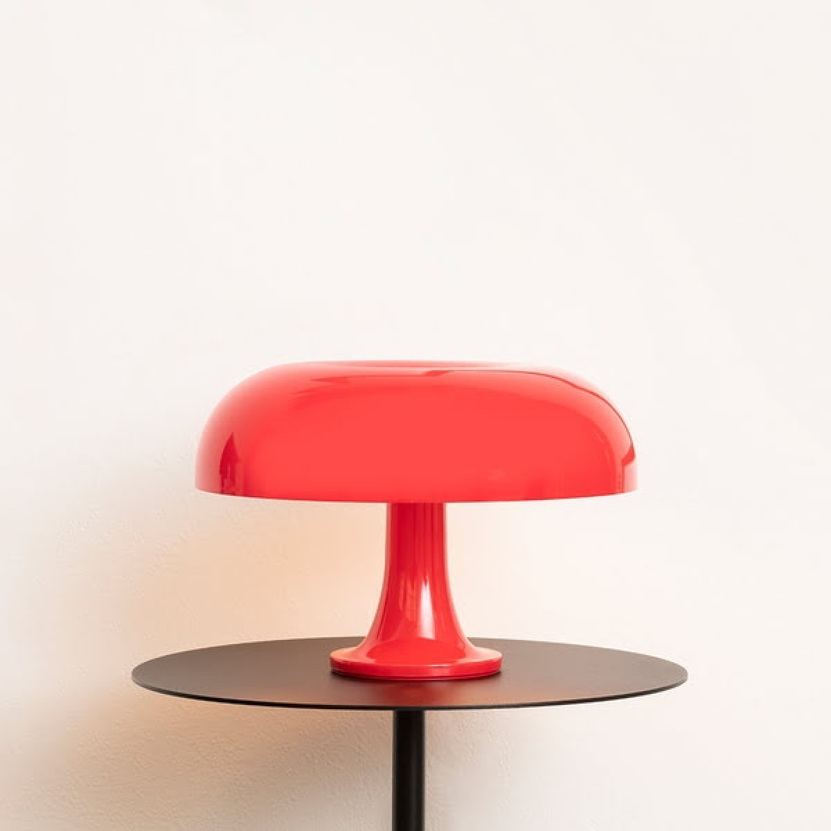 Lampada da tavolo Artemide Nessino Rosso 0039080A