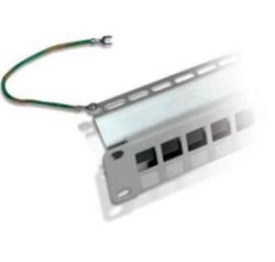 PATCH PANEL 24 PORTE FTP CAT6 COMPL