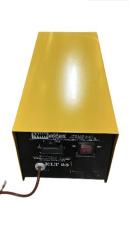 Stabilizzatore di tensione da 2500 VA, alimentazione a 230 V, dotato di selettore per configurazioni di potenza a 2500 / 1500 / 1200 / 800 VA